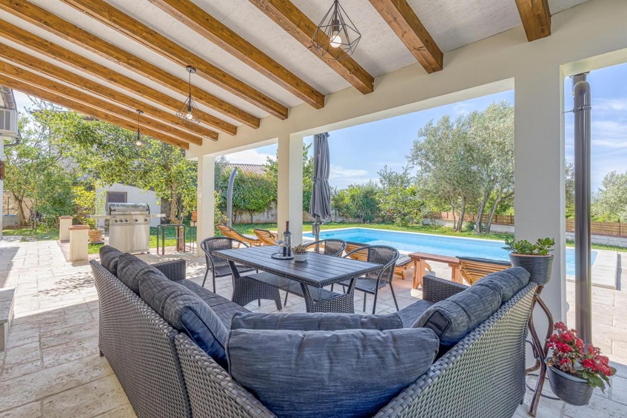 Villa Agatta With Private Pool Smoljanci Dış mekan fotoğraf