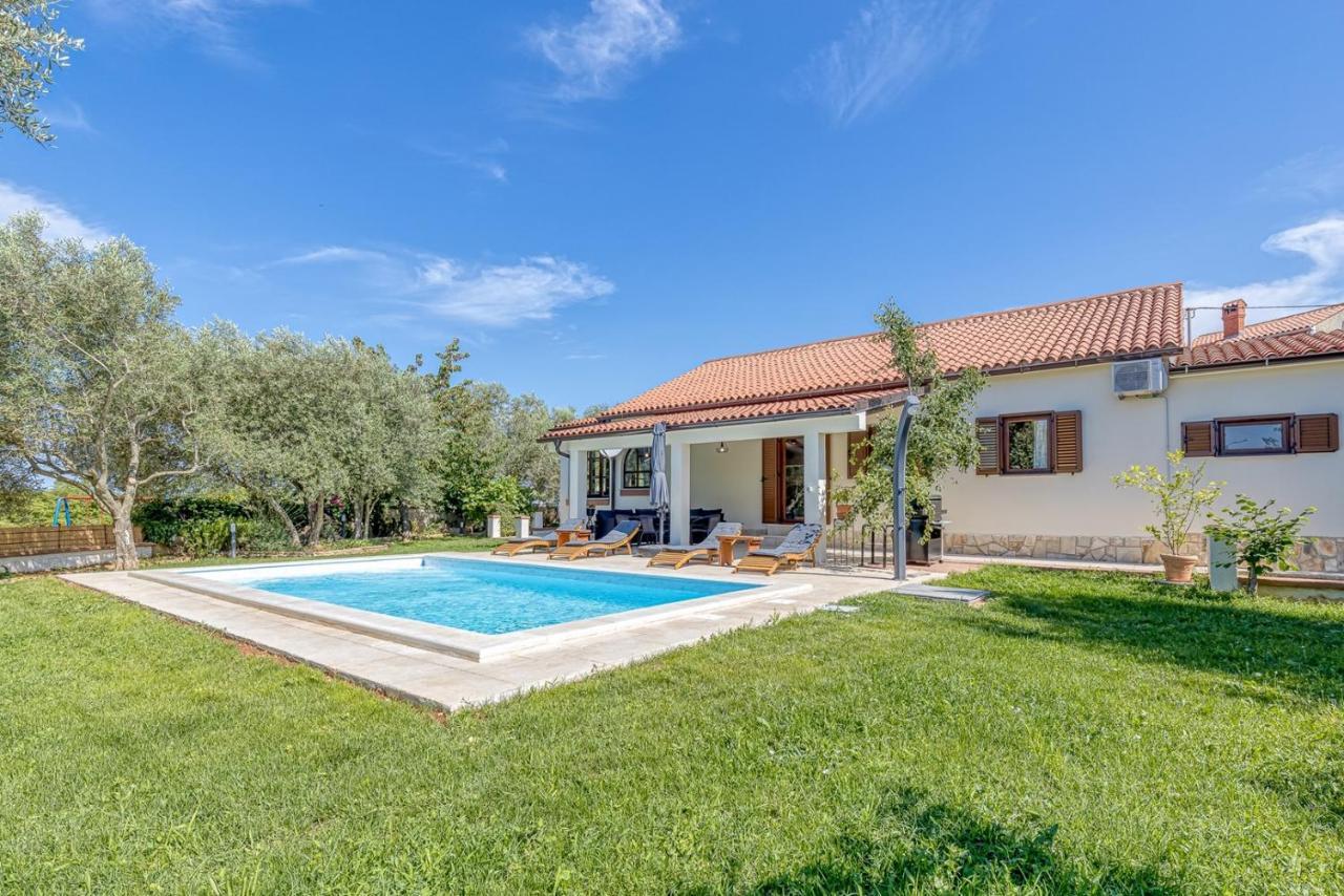 Villa Agatta With Private Pool Smoljanci Dış mekan fotoğraf