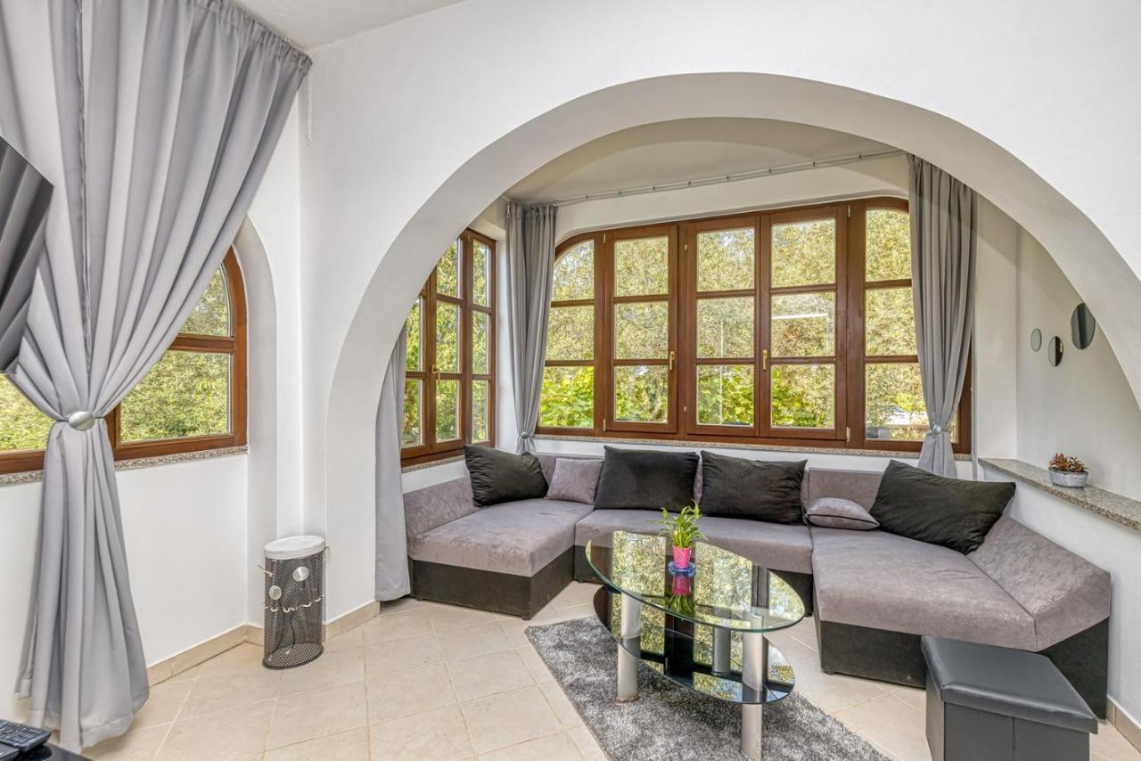Villa Agatta With Private Pool Smoljanci Dış mekan fotoğraf
